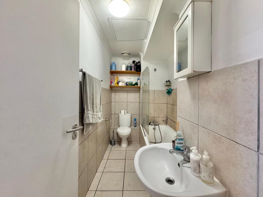1 Bedroom Property for Sale in Woodstock Western Cape